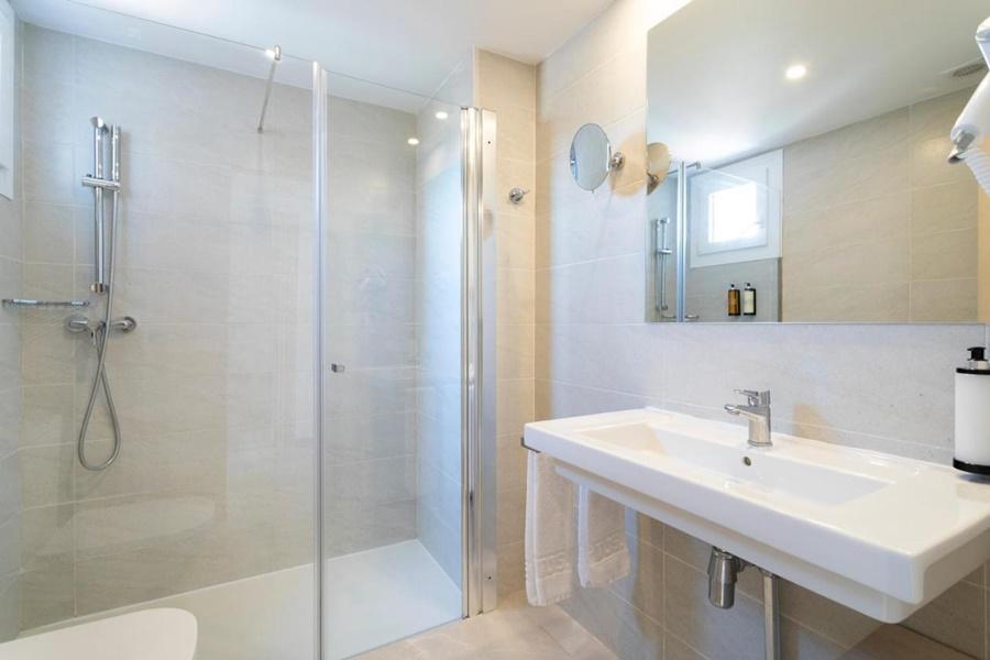 בנידורם Halley Hotel & Apartments Affiliated By Melia מראה חיצוני תמונה