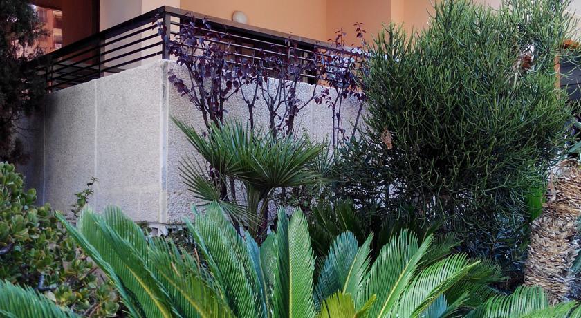 בנידורם Halley Hotel & Apartments Affiliated By Melia מראה חיצוני תמונה